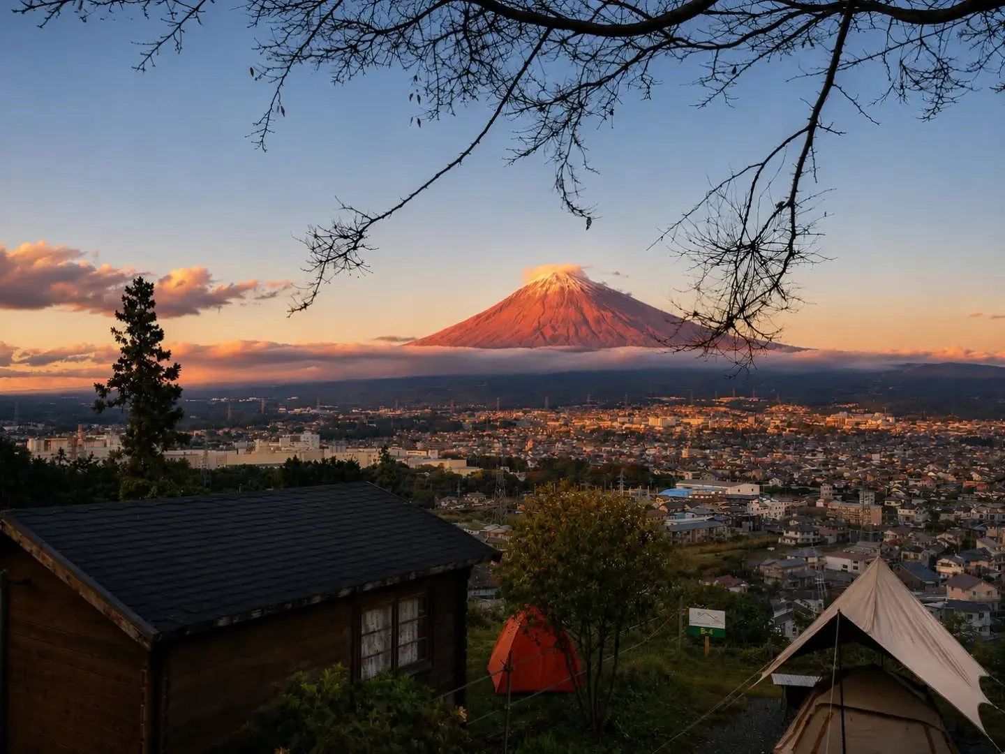 🗻 秋の桂の森は、赤富士が見ごろ。